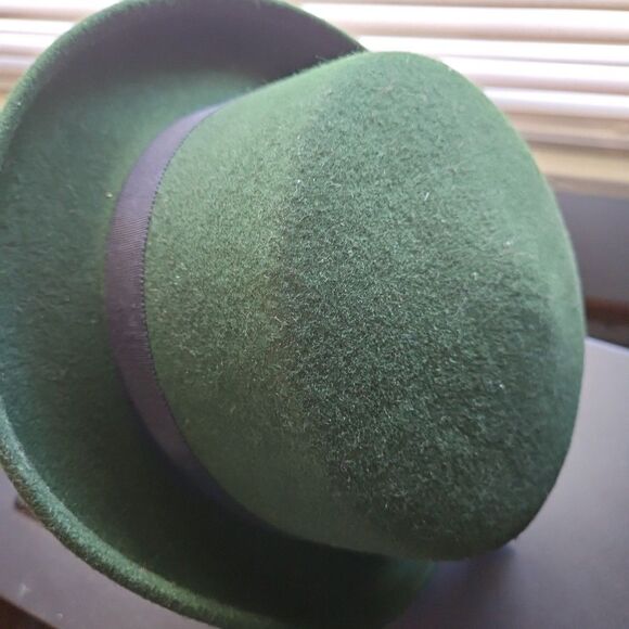 Unbranded Women's Green Wool felt Hat with bow - Picture 2 of 9